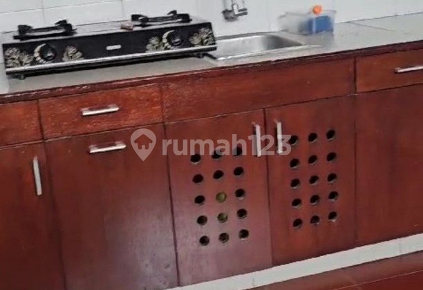 Rumah 2 Lantai Lokasi Bagus Fully Furnished Disewakan, Seminyak area 2