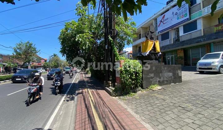 3-Story Shop House for Rent in Tuban, Just Minutes from Ngurah Rai International Airport 2