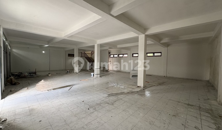 Large Shop House for Rent, Strategic Location, in Benoa, Nusa Dua Area 2