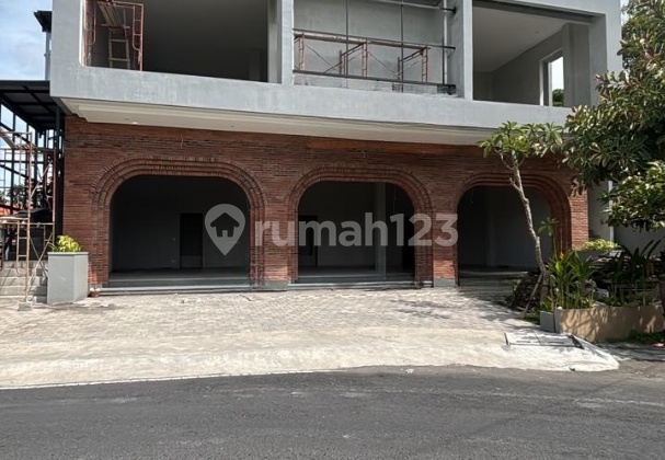 Premium New 2-Storey Shophouse for Rent, in Tibubeneng, Canggu Area Premium New 2-Storey Shophouse for Rent, in Tibubeneng, Canggu Area