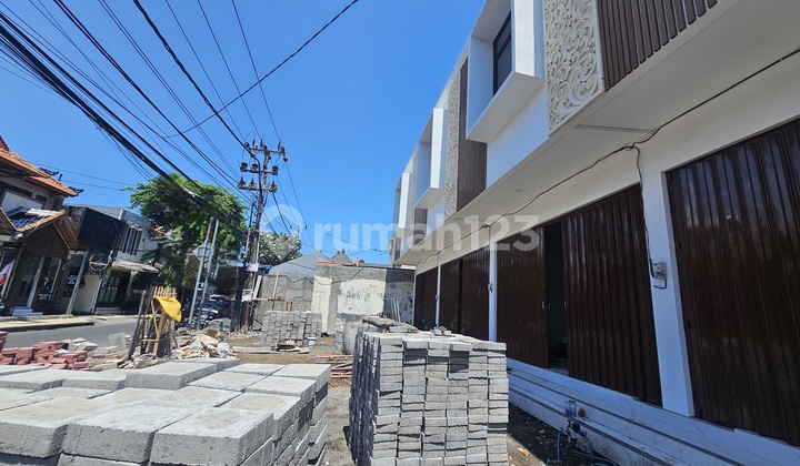 Ruko Baru 2 Lantai Lokasi di Pusat Premium Dijual, Kuta Area