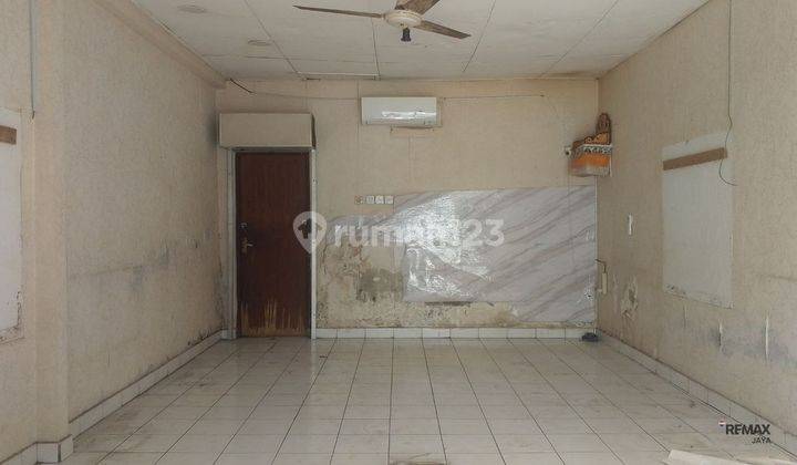 Ruko 1 Lantai Lokasi Di Jalan Utama Disewakan, di Ubud 2