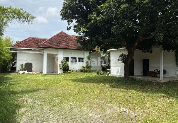 1-Story Commercial Office Building For Sale, in East Denpasar Area