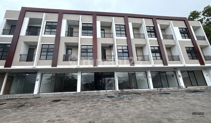 3-Storey Ruko (Shop House) with Complete Legality for Sale, in Uluwatu Area, South Kuta 2