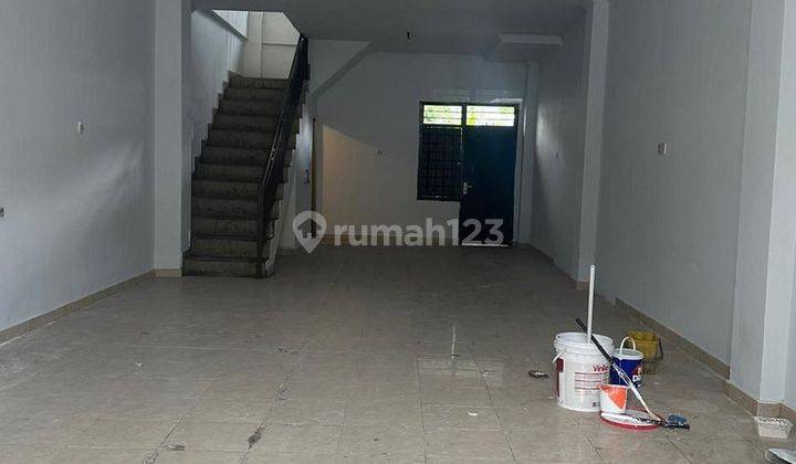 Semi-detached shophouse on Utama Street for rent, East Denpasar Area 2