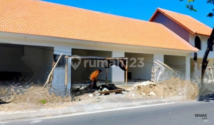 New 1-Story Shophouse for Rent, in Premium Bumbak Area, Umalas 1