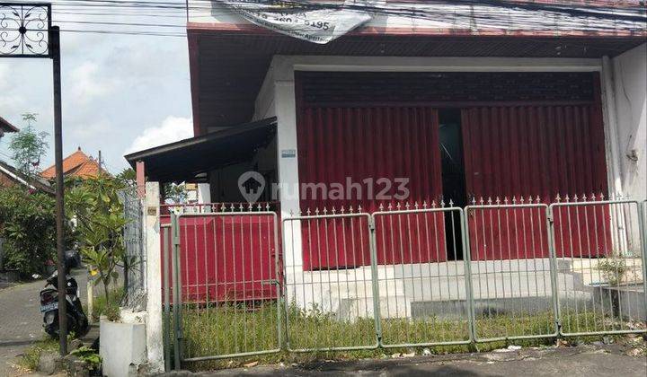 Ruko 1 Lantai Lokasi Strategis Disewakan, di Tibubeneng 1