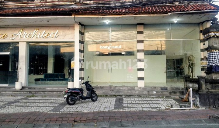 Over Kontrak Ex Resto 1 Lantai dengan Gaya Modern, di Seminyak Area Over Kontrak Ex Resto 1 Lantai dengan Gaya Modern, di Seminyak Area