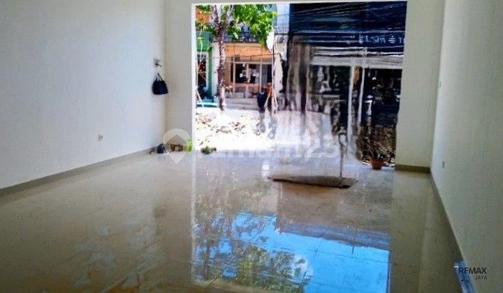 New 1-Story Shophouse for Rent, in Premium Bumbak Area, Umalas 2