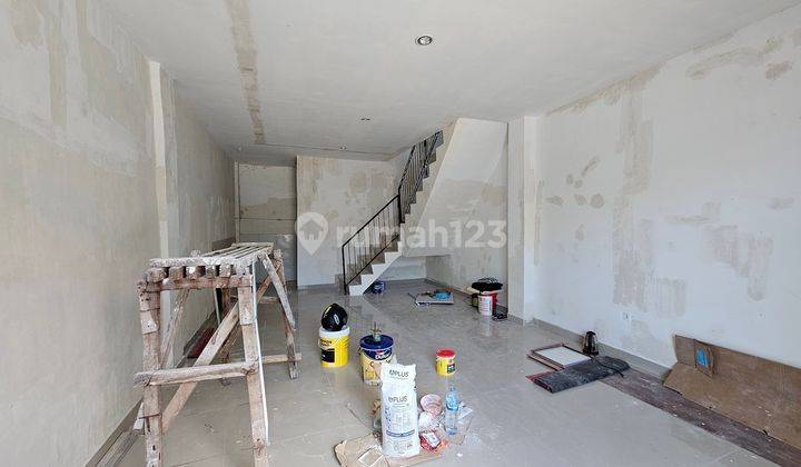 Ruko 3 Lantai Lokasi Bagus Disewakan, di Kerobokan 2