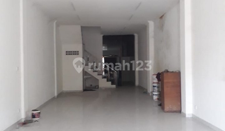 Nice 3-Story Shop House for Rent, in East Gatot Subroto, Denpasar Area 2