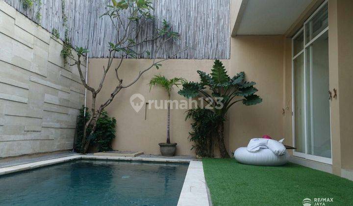 Villa Minimalis 2 Lantai Disewakan, Area Denpasar Barat 1