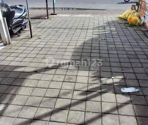 Ruko Siap Pakai Di Jalan Utama Disewakan, Area Seminyak 2