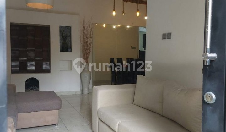 Rumah Design Tradisional Disewakan Minimal 6 Bulan, di Seminyak Area