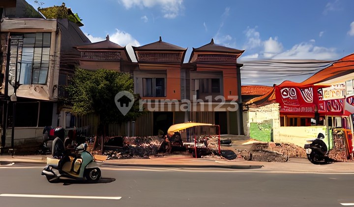 New Ruko for rent on the main roadside, West Denpasar area.