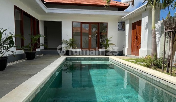 Villa Elit Type Tropical Minimalis Disewakan, di Canggu area