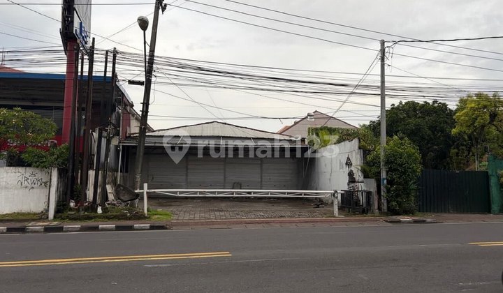 1-Story Shop for Rent, in North Mahendradatta Area, Denpasar 2