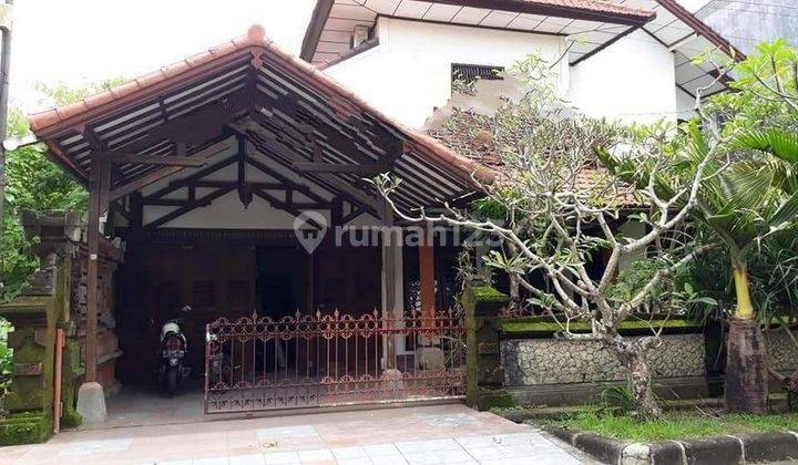 Rumah Bagus Fully Furnished Disewakan, Area Nusa Dua 1