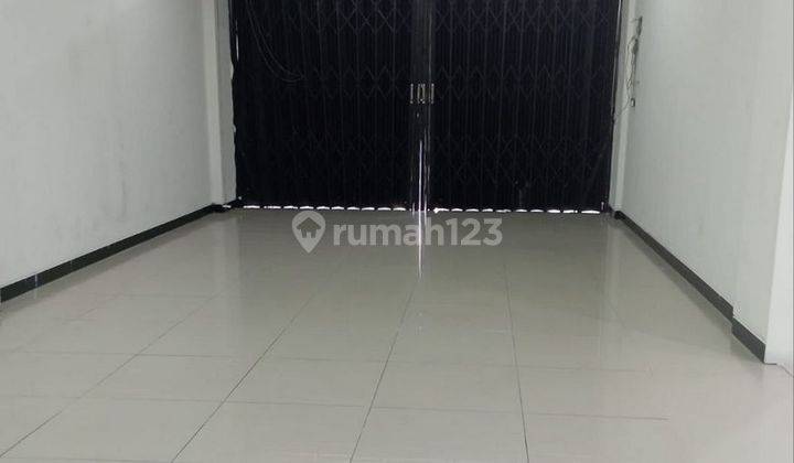 Ruko Gandeng 3 Unit Disewakan, Area Nusa Dua 1