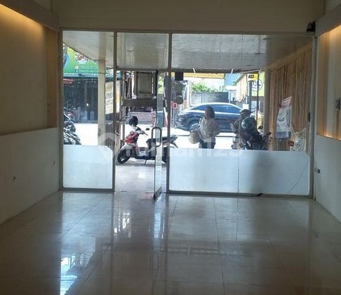 Modern 3-Story Shop House Ready for Use for Rent, in Seminyak Area