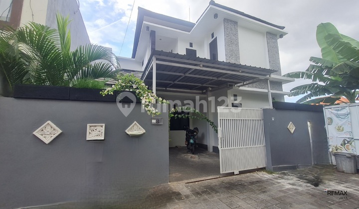 Rumah Cantik dan Strategis Disewakan, di Renon, Denpasar Area