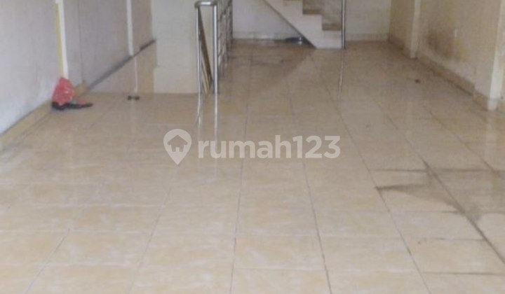 Good 3-Story Shophouse for Rent in, Puri Kangin North Denpasar Area