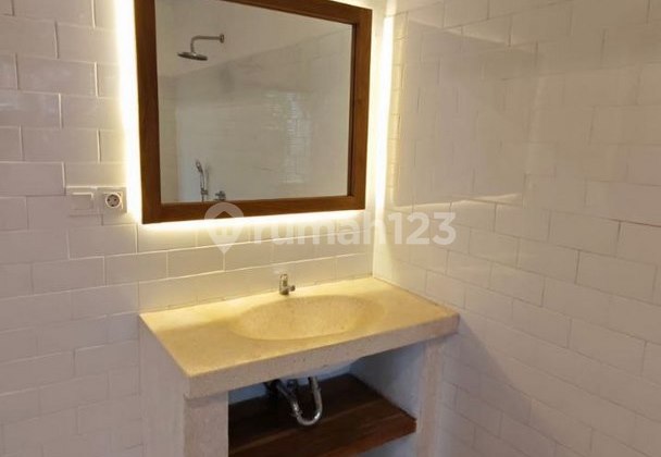 Rumah Minimalis 2 lantai Disewakan, di Umalas 2