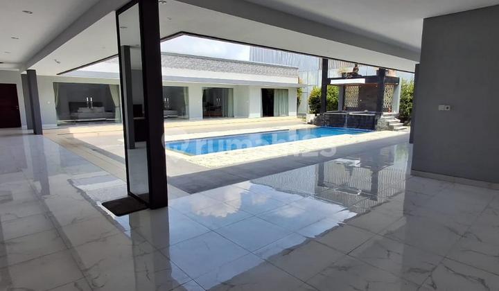 Semi-Furnished 6 Bedroom Villa for Rent, in Sanur, Denpasar Area Semi-Furnished 6 Bedroom Villa for Rent, in Sanur, Denpasar Area