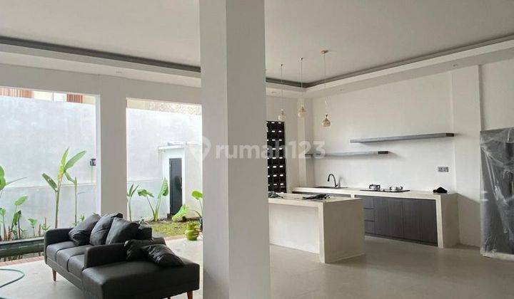 Villa Baru Minimalis Furnished Dijual, Area Pererenan 2