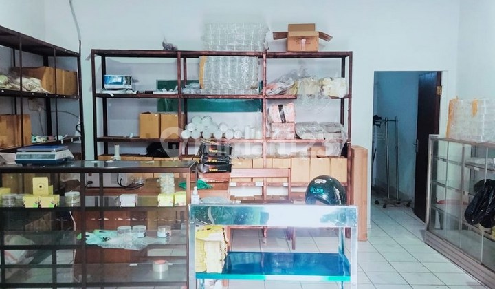 Shop House for Rent on Main Road, North Denpasar Area 2