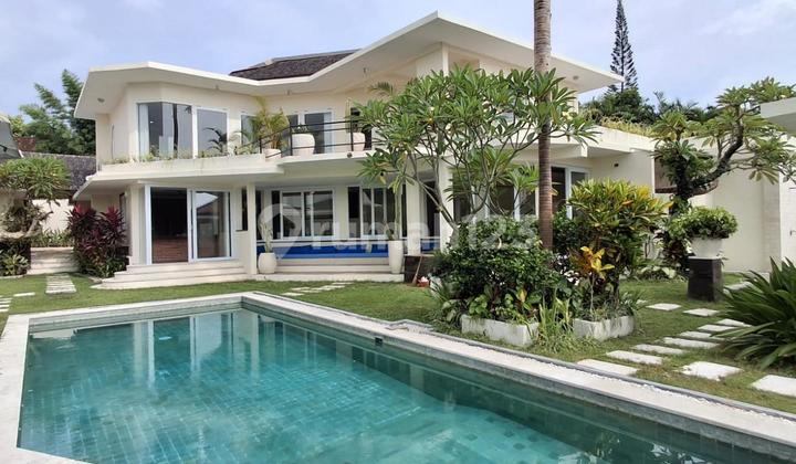 The Luxury Villa View Rice Fied For Rent, at Pererenan, Badung Area The Luxury Villa View Rice Fied For Rent, at Pererenan, Badung Area