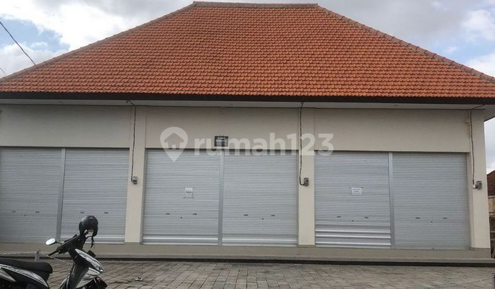 Good 1-Story Ruko for Rent, Located by the Roadside in Umalas Area. 2