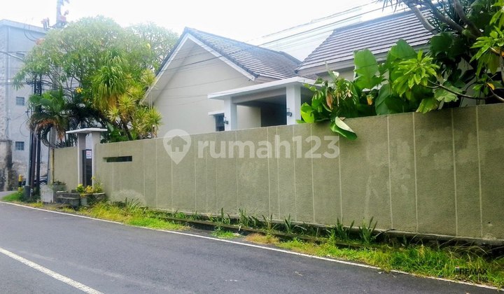Rumah Cantik Semi Villa Disewakan, di Gatsu Barat, Denpasar Area 2