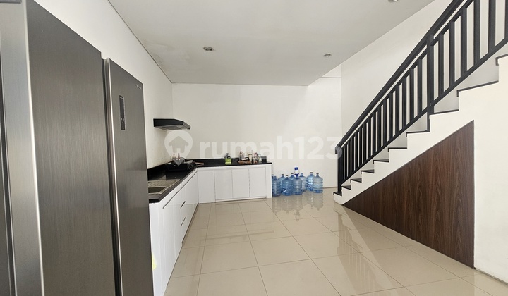Villa 6 Bedroom Near to School For Rent, at Tukad Badung, Renon Area