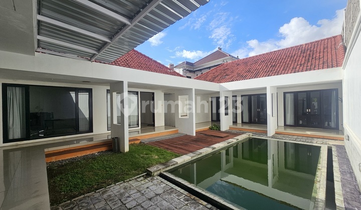 Villa 6 Bedroom Near to School For Rent, at Tukad Badung, Renon Area
