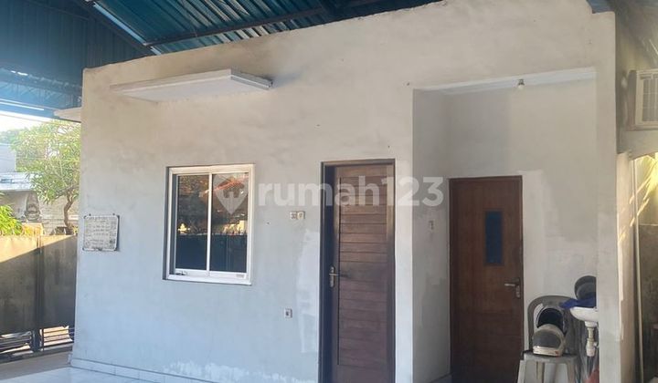 Ex-showroom building, 1 floor for rent, in East Denpasar