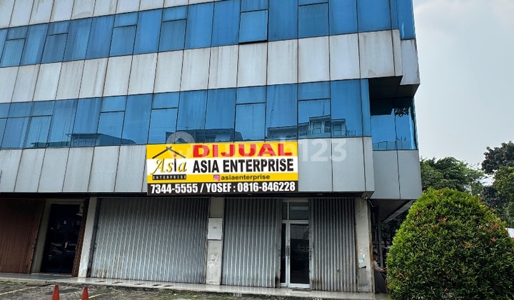 2 Ruko Gandeng cocok untuk perkantoran