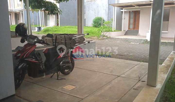 Rumah 2 Lantai di Araya Bagian Belakang Dekat Binus 2