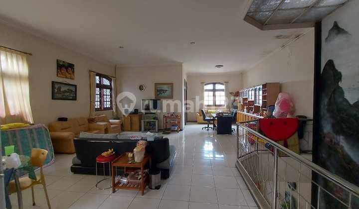 Rumah 2 Lantai di Pulau Pulau Klojen Dekat Lanal, Kantor Lapetal 5