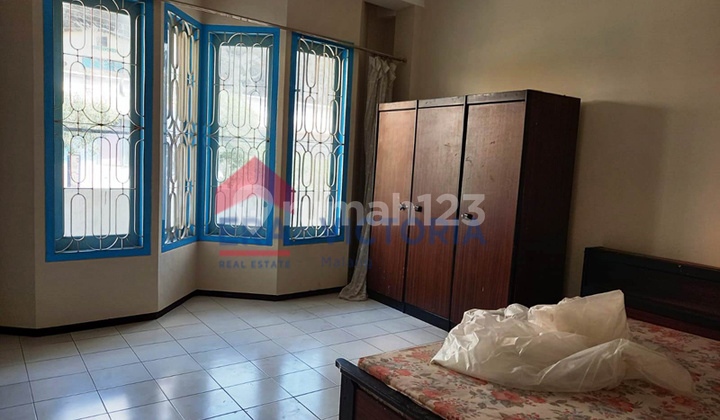Ruko 3 Lantai di Kompleks Pasar Besar Siap Huni Ramai Pol 4