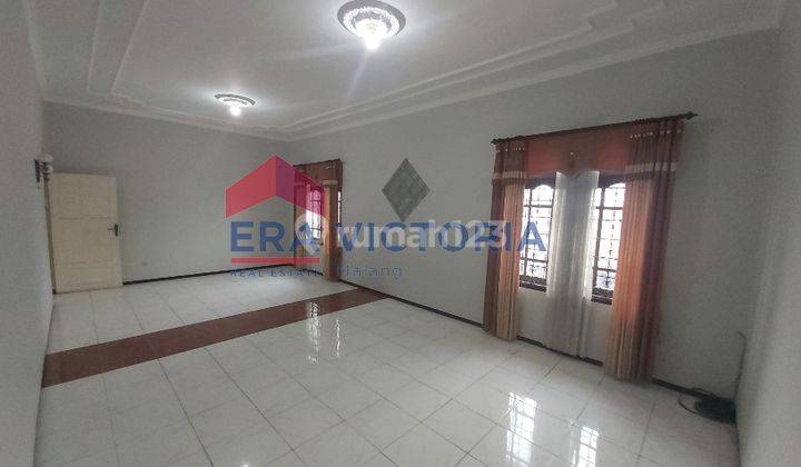 Rumah Modern Di Perumahan Sulfat, Bisa Untuk Tinggal Atau Kantor