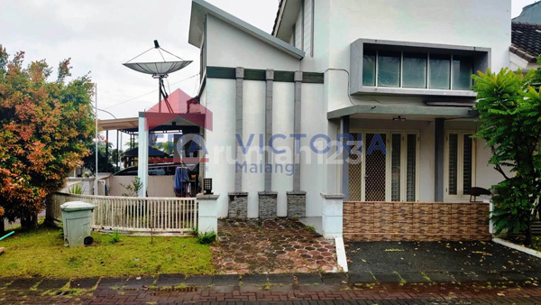 Rumah Modern di Kompleks Elit Villa Puncak Tidar, Posisi Pojok 2