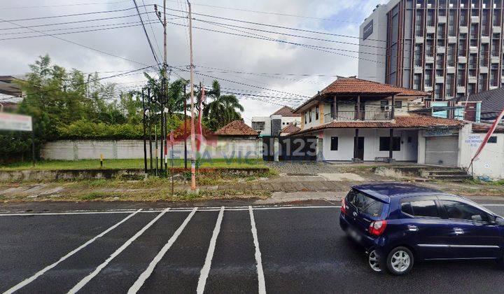 Rumah Super Megah Pinggir Jalan Raya Cocok Untuk Guest House  2