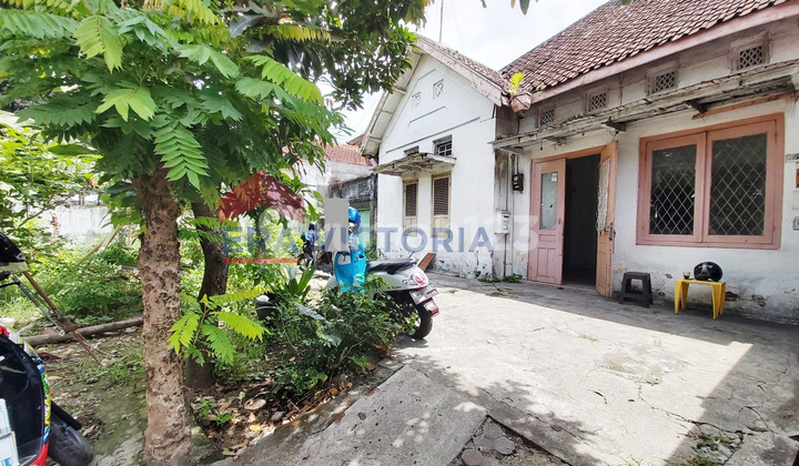 Lokasi Emas! Rumah Luas di Tengah Kota Cocok untuk Usaha atau Investasi 2