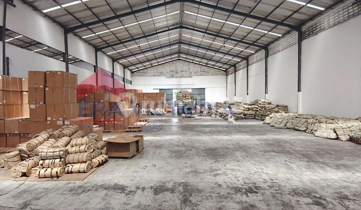 Wide Warehouse with Large Vehicle Access - Pakisaji, Malang