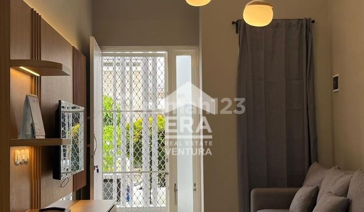 Disewakan Rumah Mewah Full Furnished di Perum Elite Ijen Nirwana 2