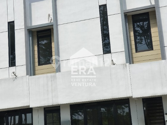 For Rent: Shop House in Araya Housing Estate, Strategic Location Near BINUS University.