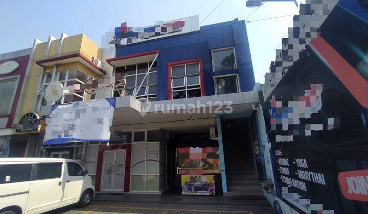 Ruko Disewakan 1 Lantai, Kondisi Bagus Lokasi Pinggir Jalan Poros Di Bawah Tempat Gym, Area Parkir Luas, Ada Dapur, Cocok Untuk Usaha Toko Fnb Menu Sehat 1