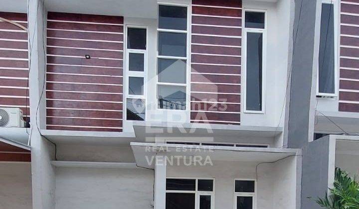 Rumah Di Perum The 8 Residence Tasikmadu, Kondisi Siap Huni 2