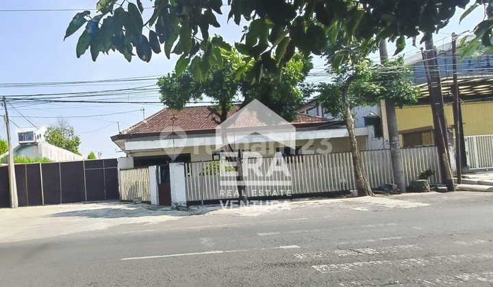 Gudang di Daerah Janti, Lokasi Poros Jalan, Lahan Kosong Luas